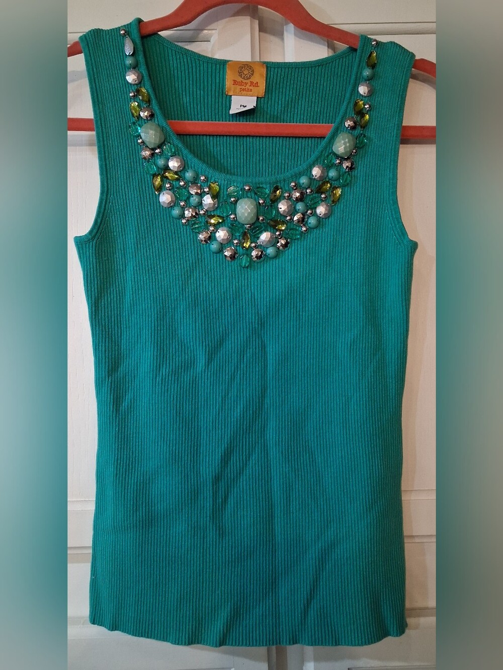 NWOT turquoise ribbed Ruby Rd. embellished tank top, jewel & bead neckline PM